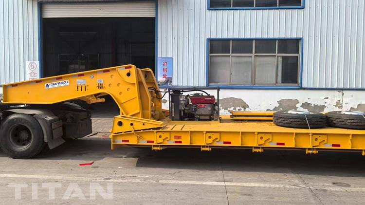 Tri Axle Detachable Gooseneck Trailer for Sale in Namibia