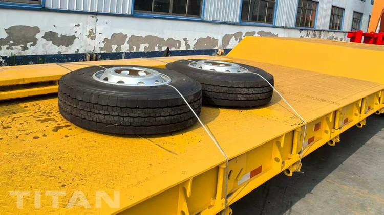 Tri Axle Detachable Gooseneck Trailer for Sale in Namibia