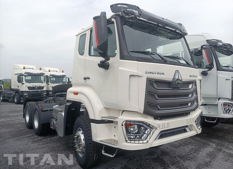 Sino Howo NX Tractor Truck Head for Sale in Namibia